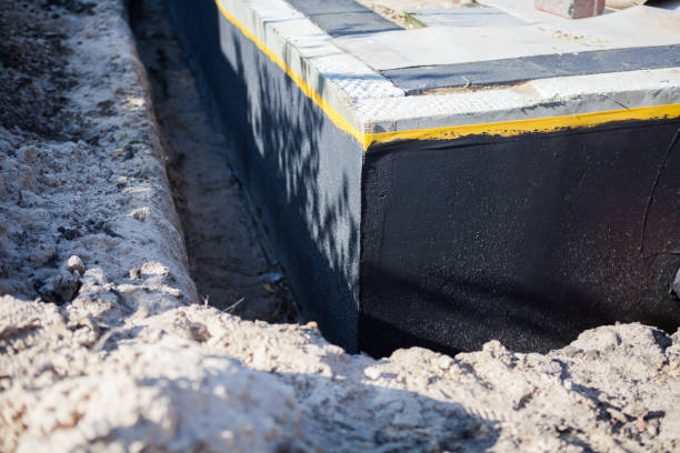 Flood containment and hydraulic sealing in Waveland, IN
